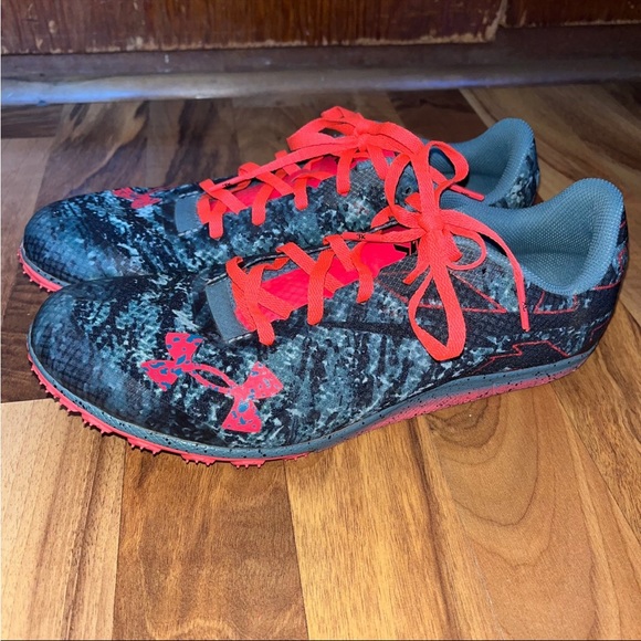 Size M 9.5/ W 11 - Unisex UA Brigade XC Low Spikeless 'Lichen Blue Black' - Picture 3 of 8